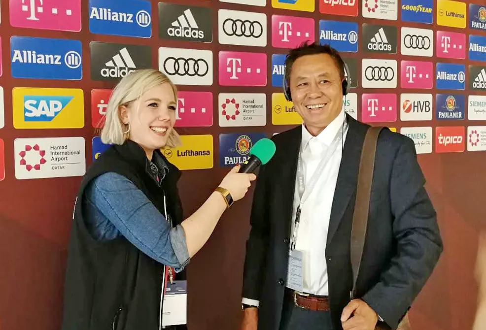 Mr.Gou granted an interview to a Siemens reporter from Germany
