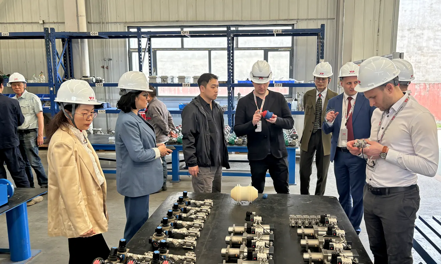 Customers Visit Our Factory